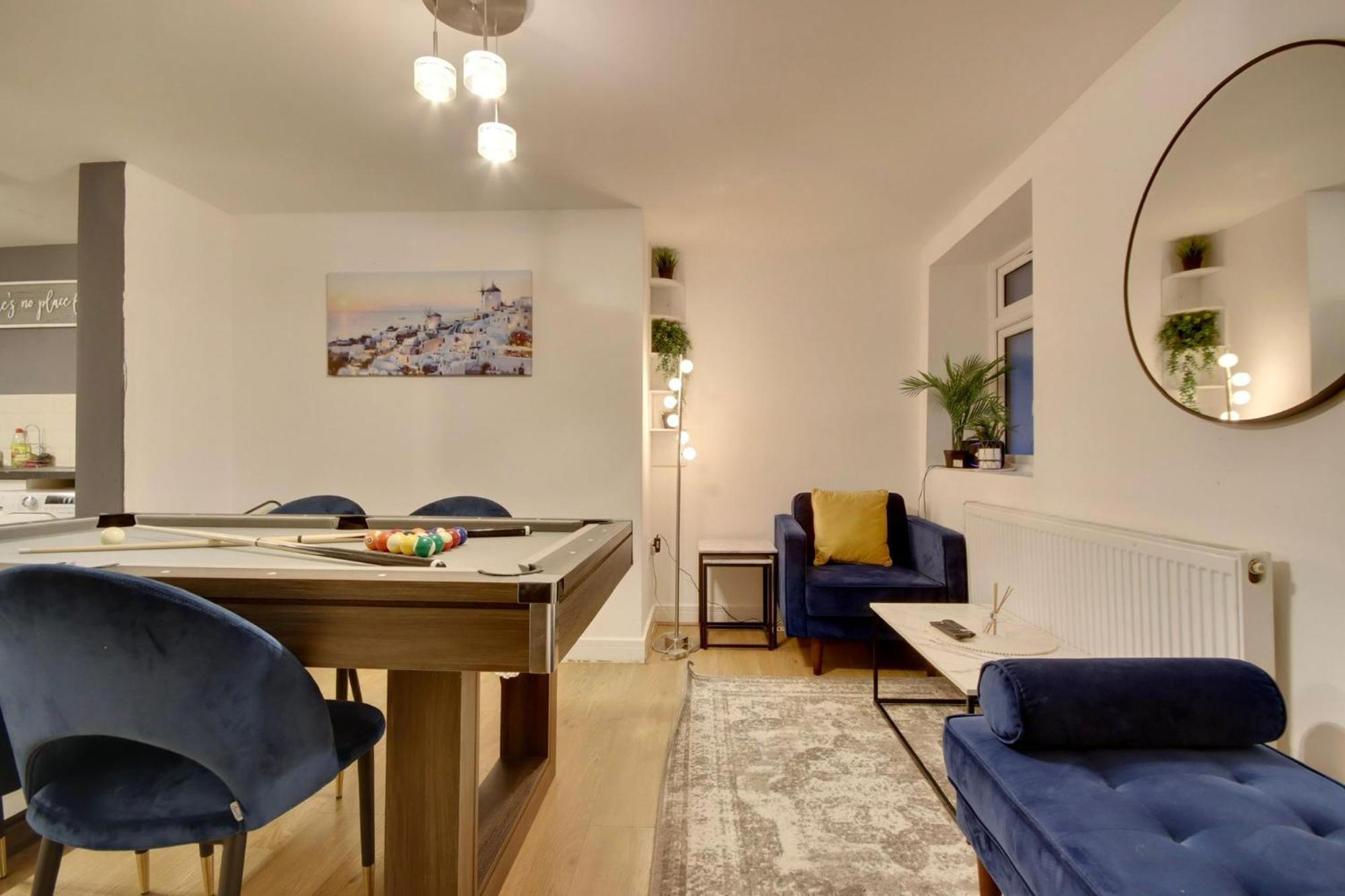 Southsea Getaway Apartment With Pool Table And Hot Tub Portsmouth Extérieur photo